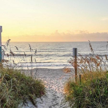 Condo With Balcony And Pool Walk To 2 Beach Accesses! Carolina Beach Exterior photo