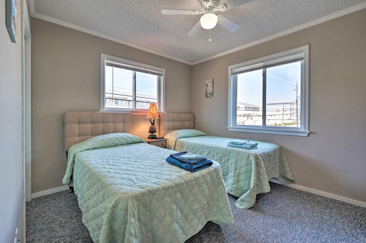 Condo With Balcony And Pool Walk To 2 Beach Accesses! Carolina Beach Exterior photo