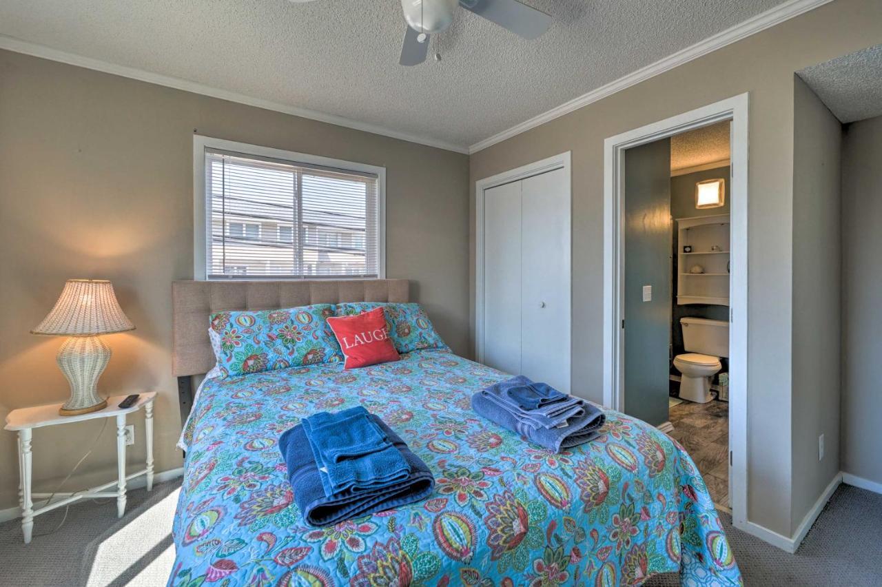 Condo With Balcony And Pool Walk To 2 Beach Accesses! Carolina Beach Exterior photo
