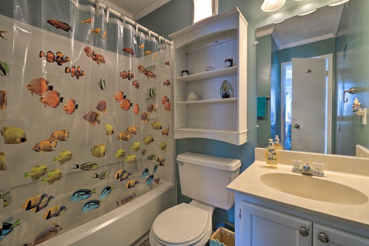 Condo With Balcony And Pool Walk To 2 Beach Accesses! Carolina Beach Exterior photo
