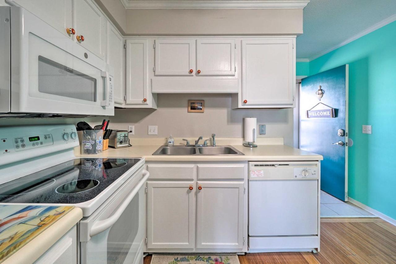Condo With Balcony And Pool Walk To 2 Beach Accesses! Carolina Beach Exterior photo