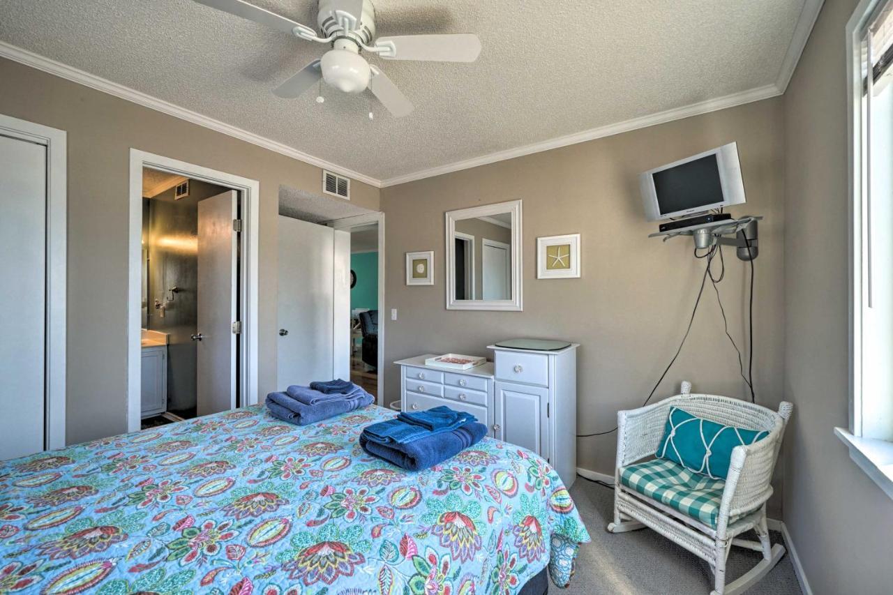 Condo With Balcony And Pool Walk To 2 Beach Accesses! Carolina Beach Exterior photo